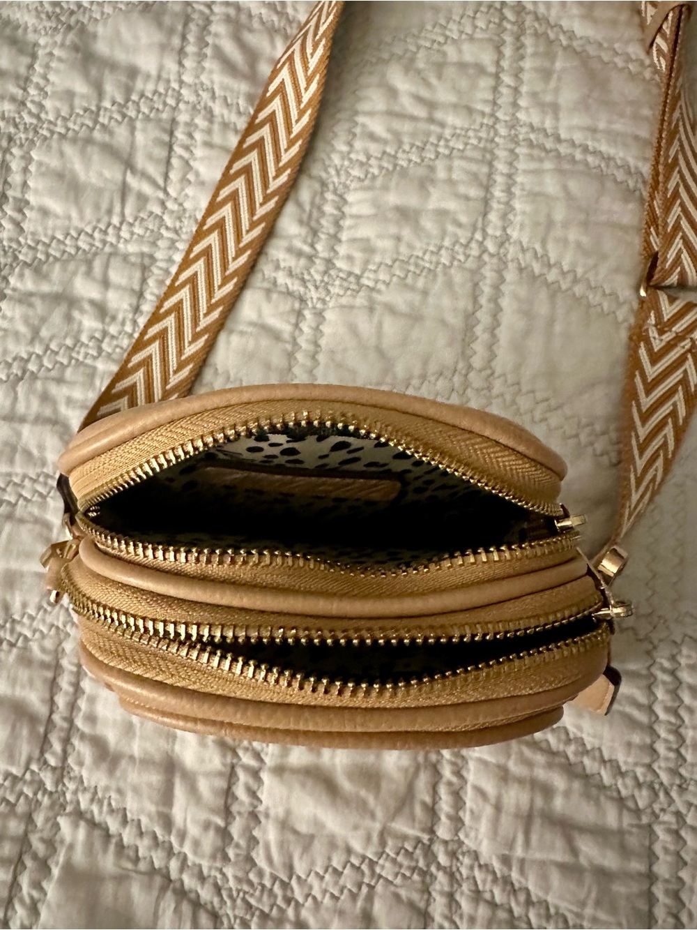 Mali + Lili Josephine Crossbody Bag with Removable Strap - Picture 4 of 5